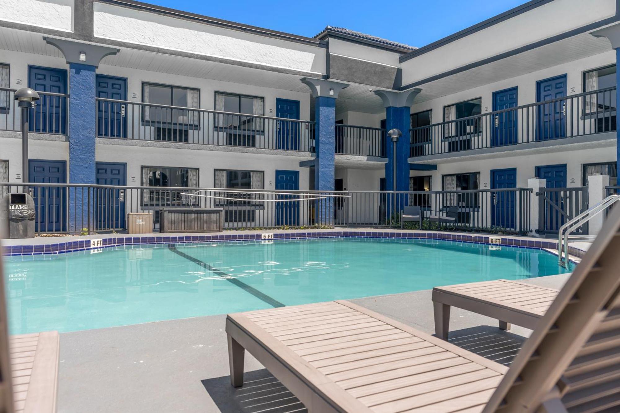 Hotel Baymont By Wyndham Orlando East Alafaya Zewnętrze zdjęcie